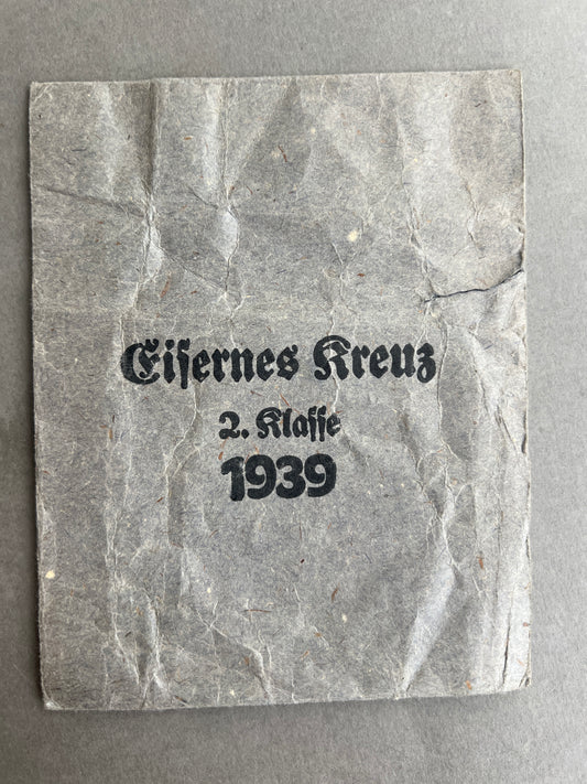WW2 Tysk Jernkors 2. Klasse Tildelingspose. Fremstiller "Klein & Quenzer". Original.