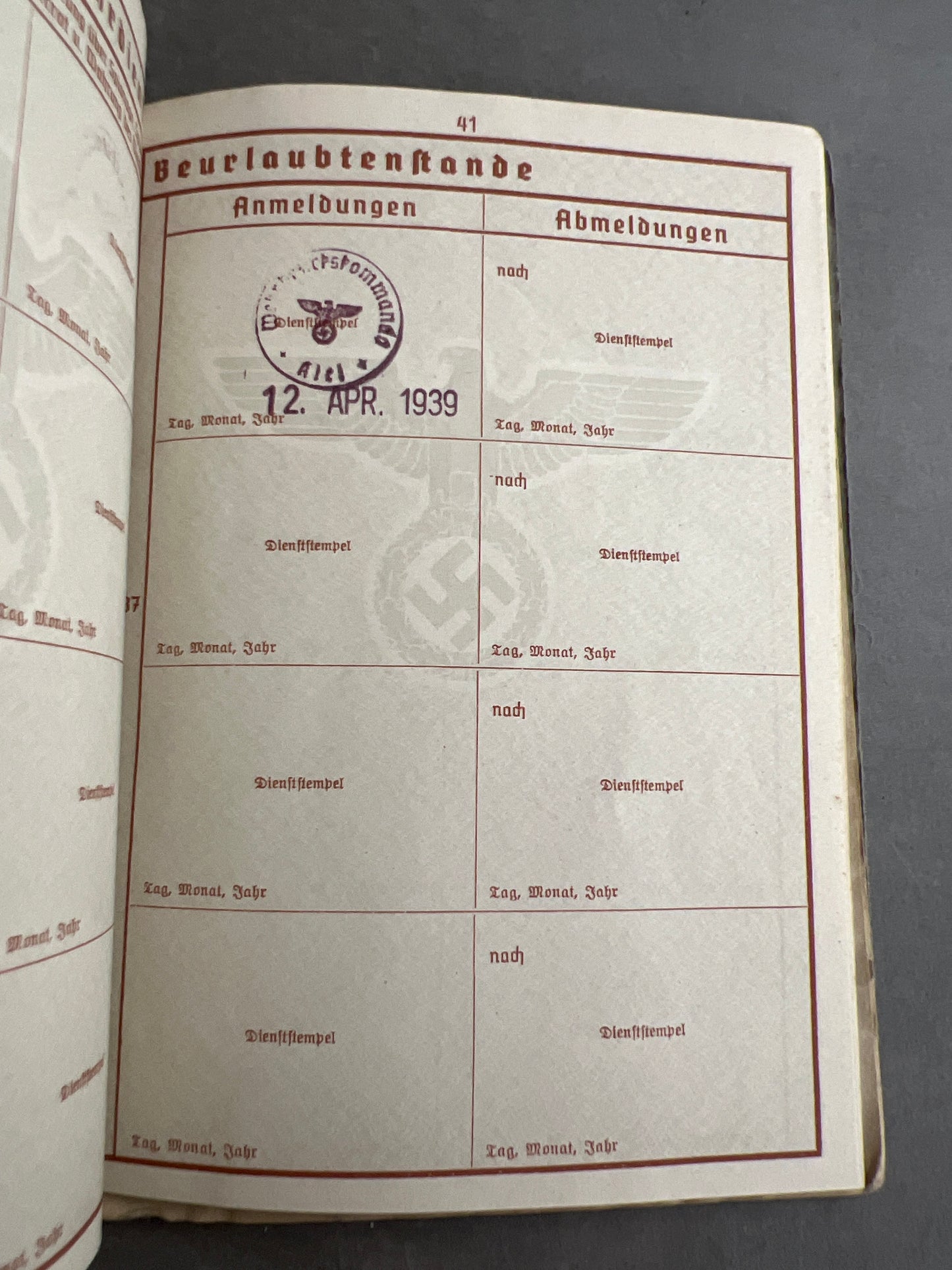 WW2 Tysk Marine Wehrpass fra Kiel. Original.