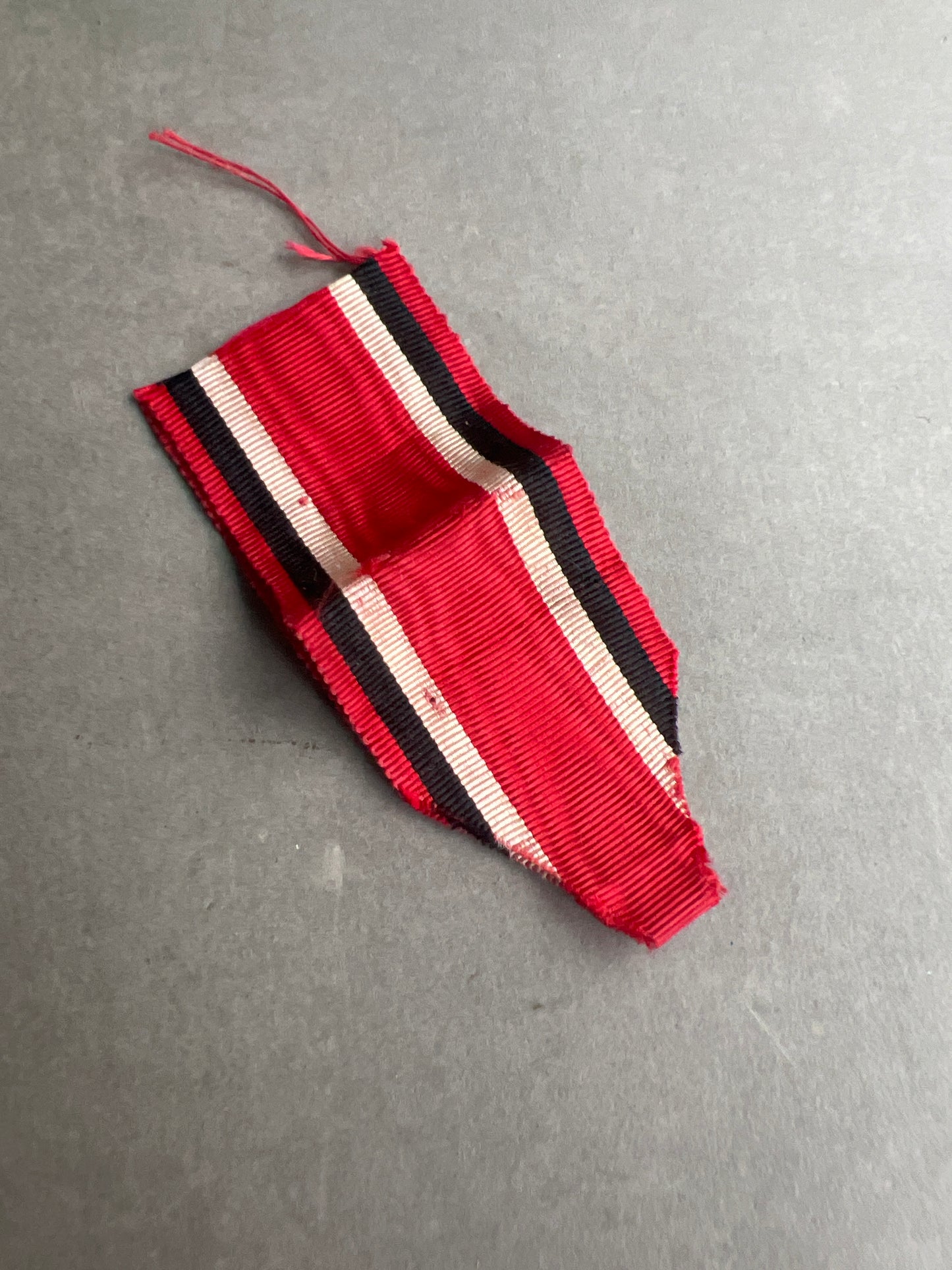 WW1 Tysk Rødekors Medalje Bånd. Original.