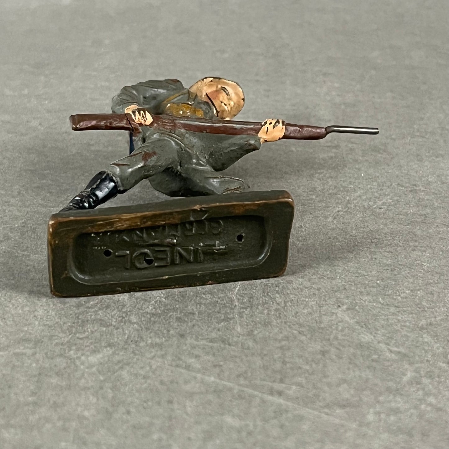 WW2 Tysk Lineol Legetøjssoldat. Original.