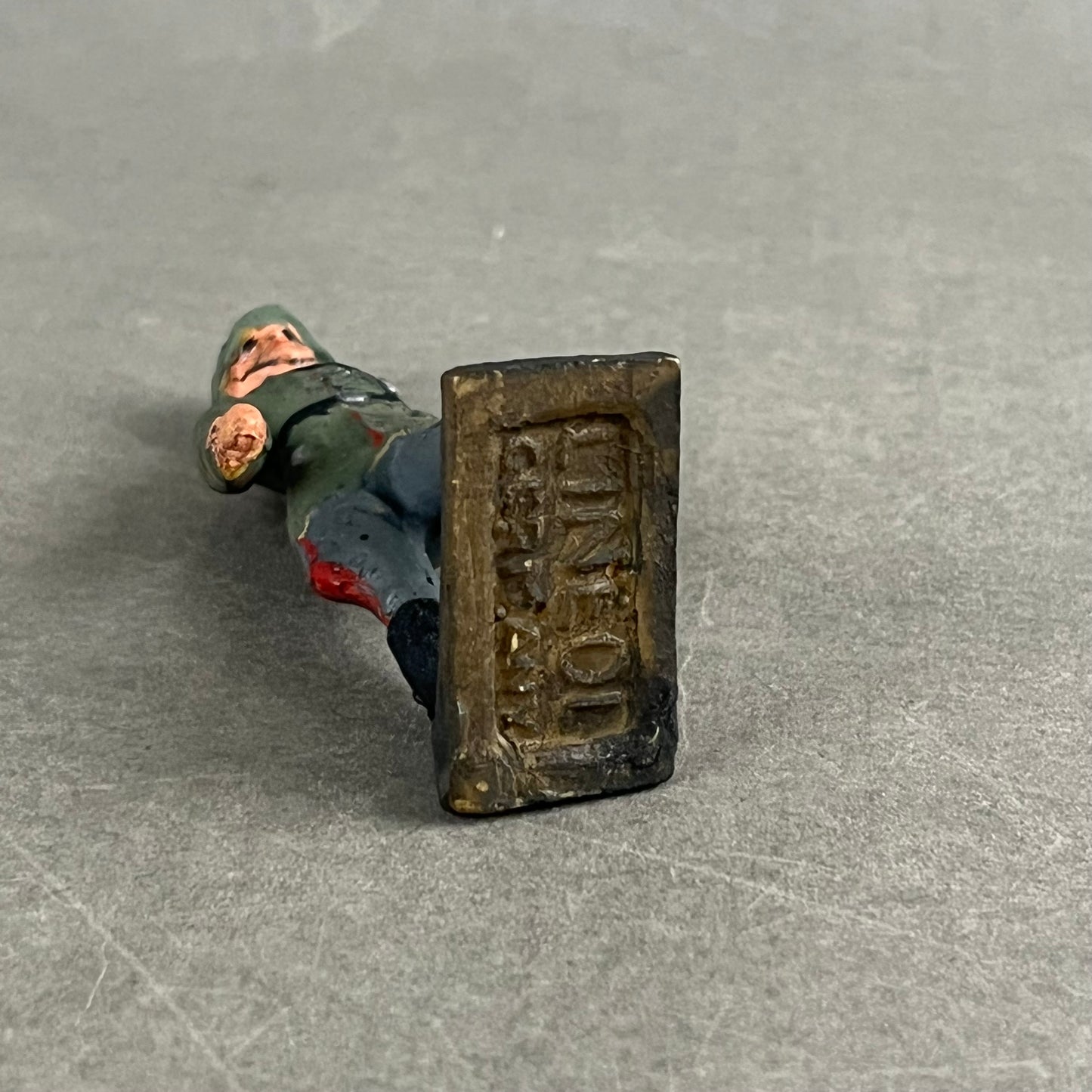WW2 Tysk Lineol Legetøjssoldat. Original.