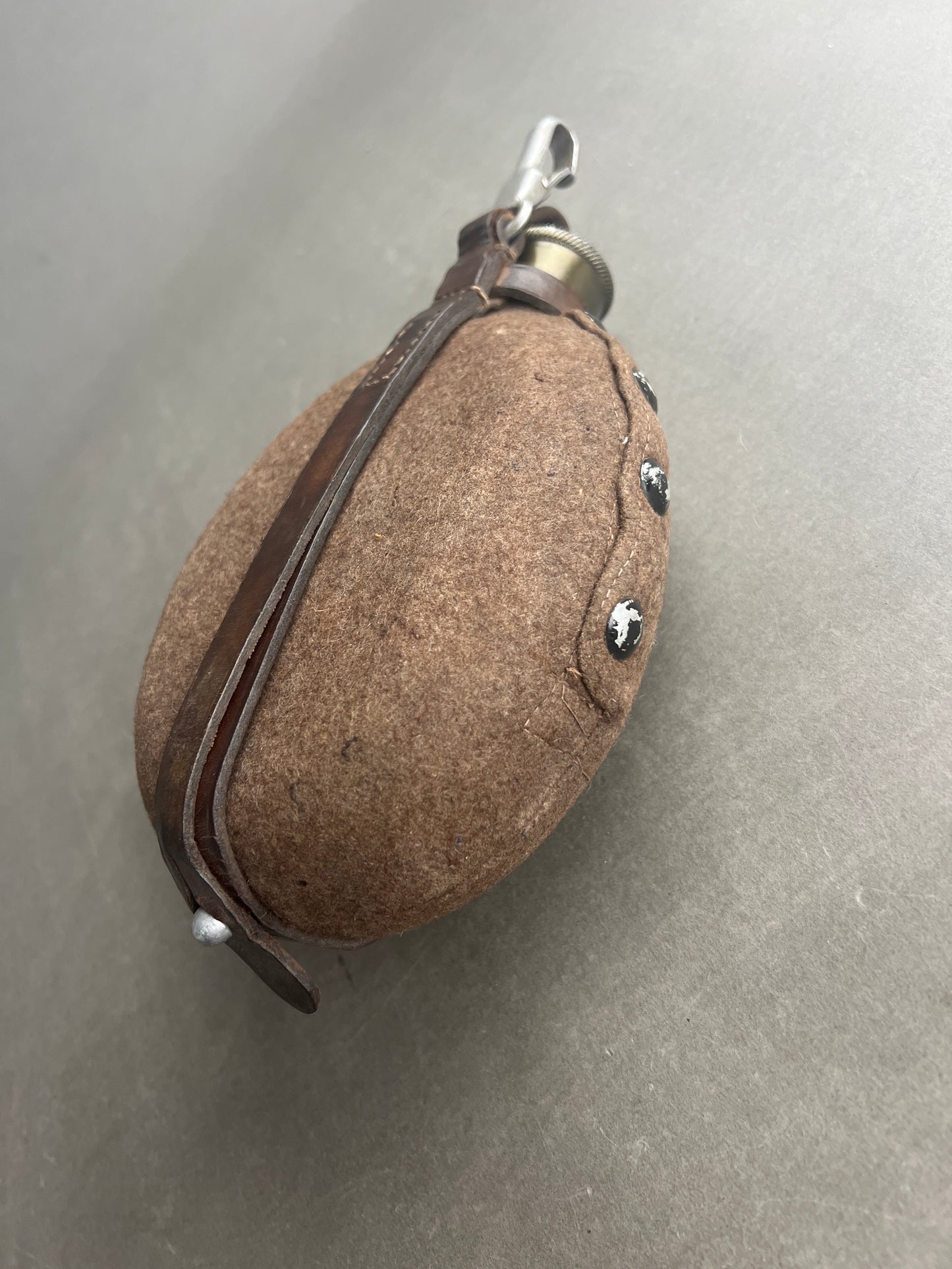 WW2 Tysk Politisk Feltflaske. Godt stemplet med fremstiller og år 1939. Original.