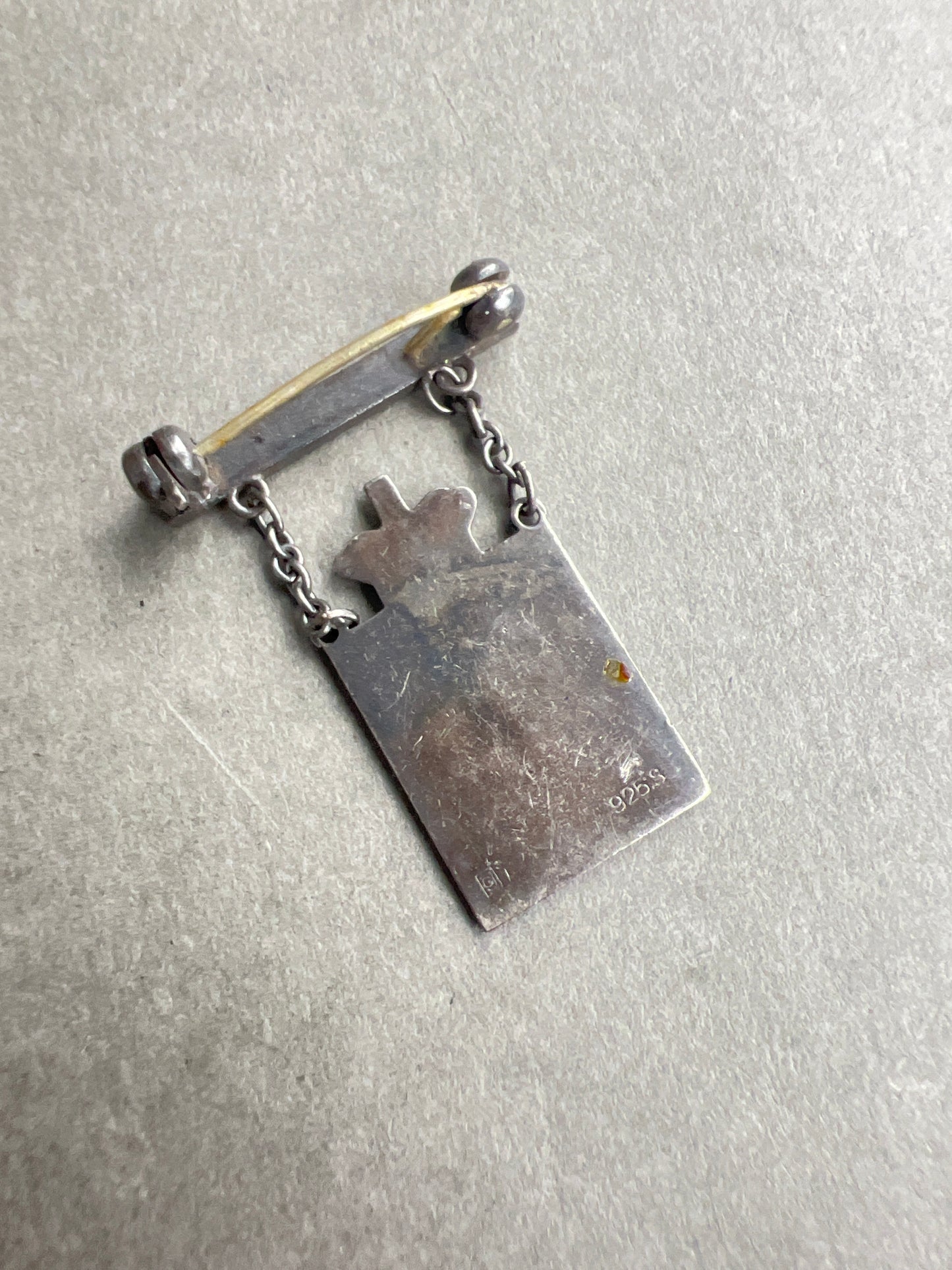 WW2 Dansk Georg Jensen Kongemærke i ægte sølv. Original.