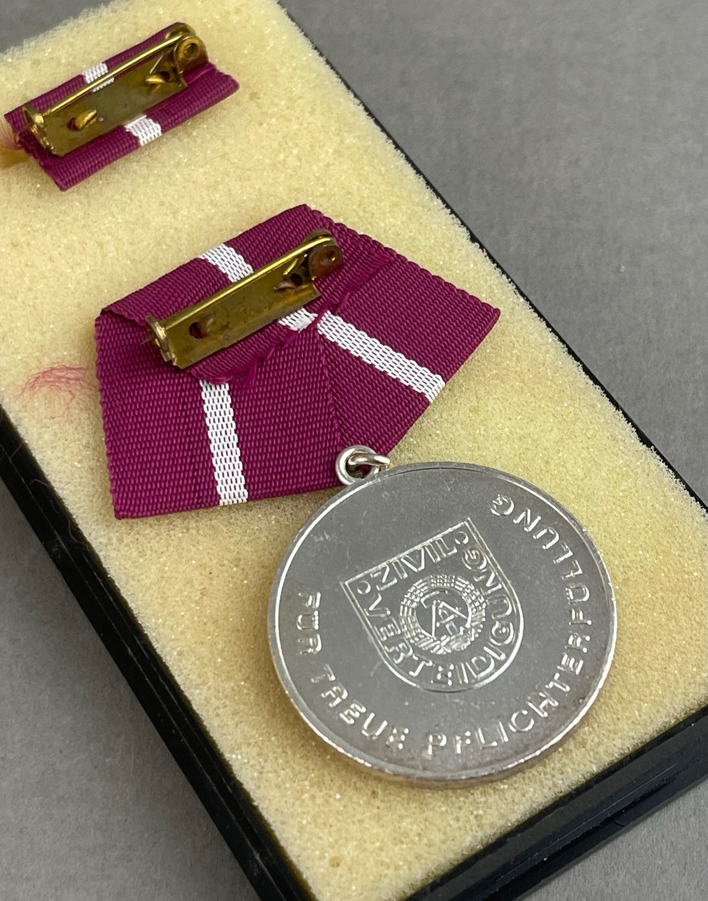 Østtysk DDR Medalje i Æske. Original.