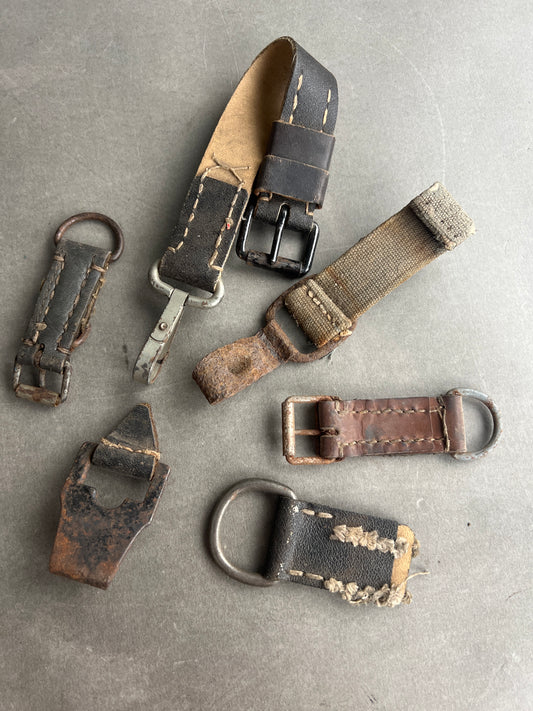 WW2 Tysk Lot af remme til udstyr. Original.
