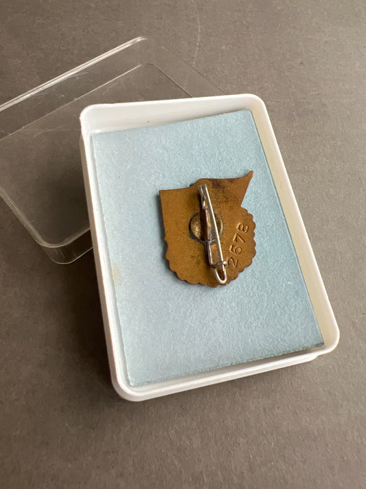 Østtysk DDR Medalje/Pin i æske. Original.