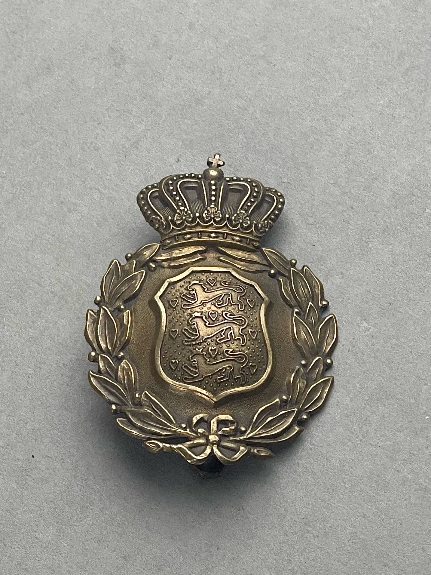 WW2 Dansk M23 Nummerplade Mærke. Original.