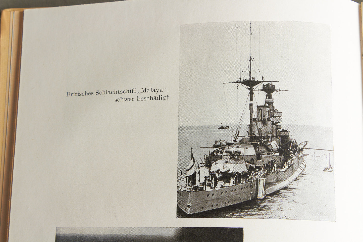 WW2 Tysk Kriegsmarine "Jahrbuch der deutschen Kriegsmarine" Bog. Original.