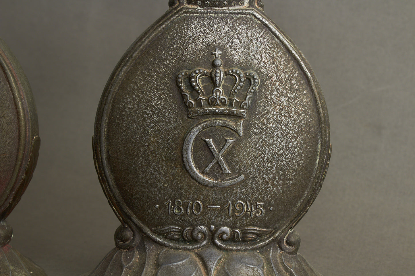 WW2 Dansk Par "Christian d. 10" Erindrings Lysestager. Original.