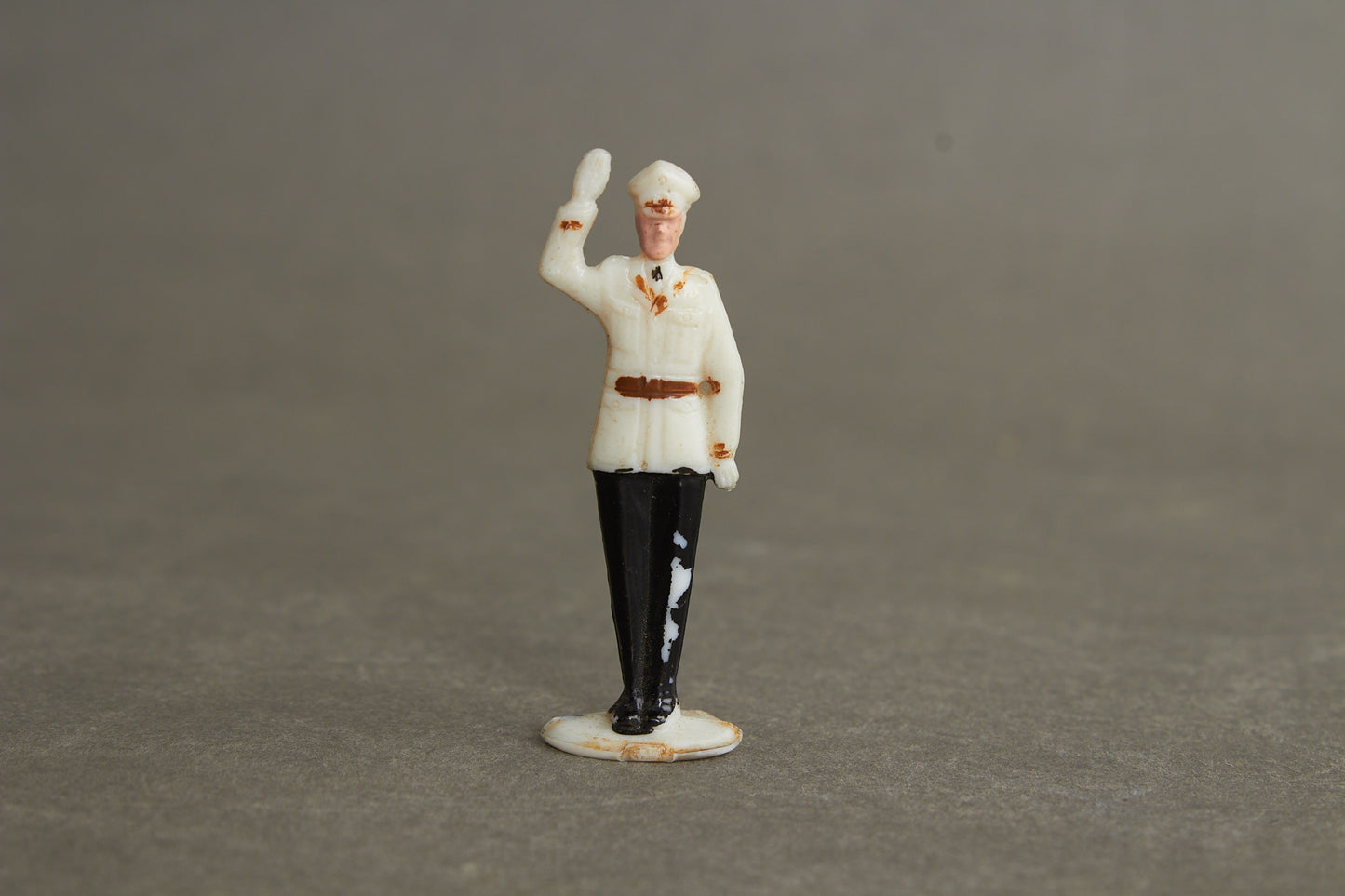 WW2 Tysk WHW Soldater figur. En af de bedre. Original.
