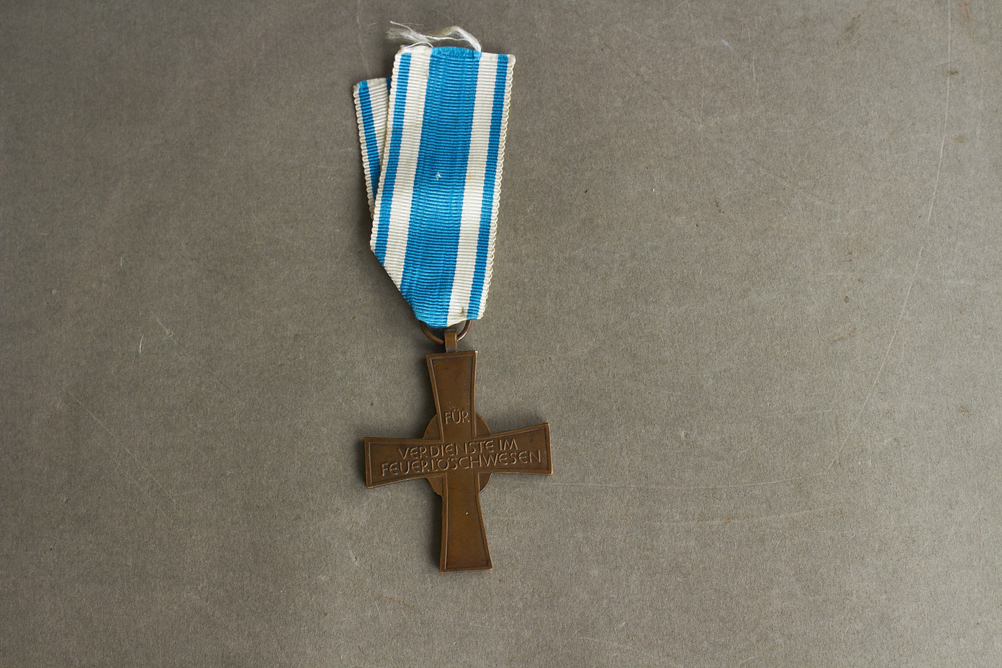 Vesttysk Bayersk "Bayerisches Feuerwehr-Ehrenkreuz" i Bronze Medalje. Original.