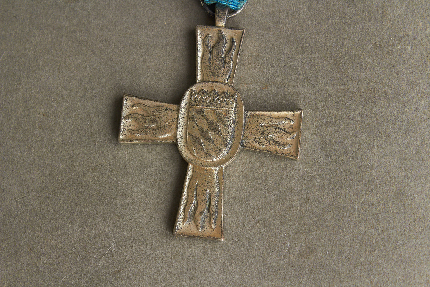 Vesttysk Bayersk "Bayerisches Feuerwehr-Ehrenkreuz" i Sølv Medalje. Original.