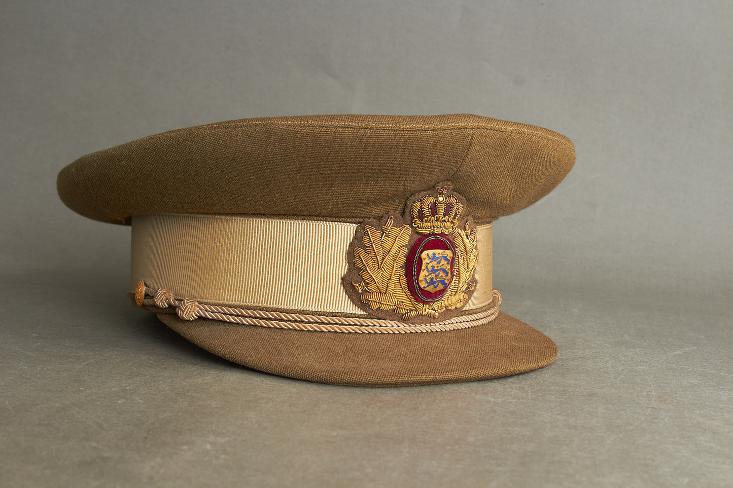 Ældre Dansk Militærkasket fra 1950'erne. Original.