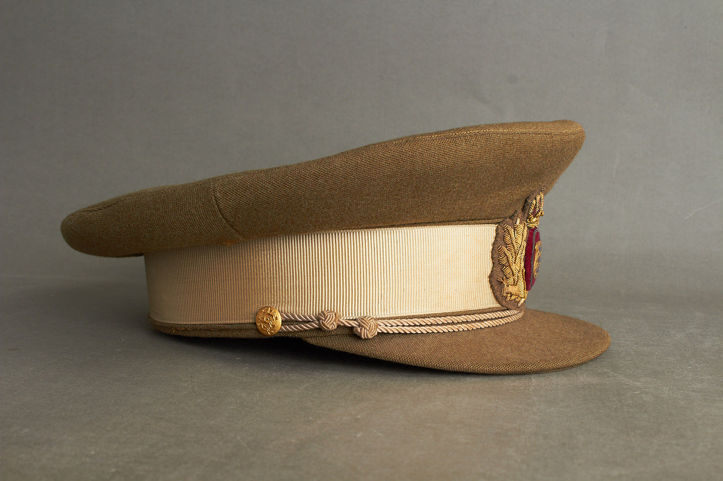 Ældre Dansk Militærkasket fra 1950'erne. Original.