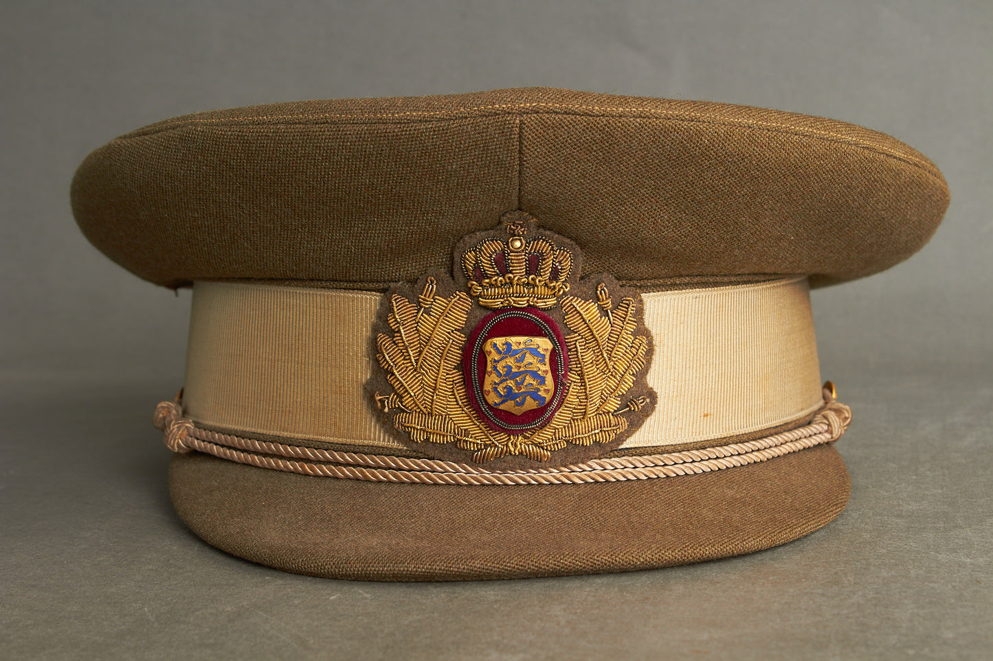 Ældre Dansk Militærkasket fra 1950'erne. Original.