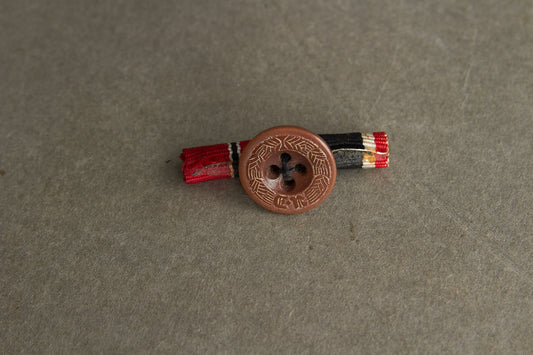 WW2 Tysk Knaphuls Spange. Original.