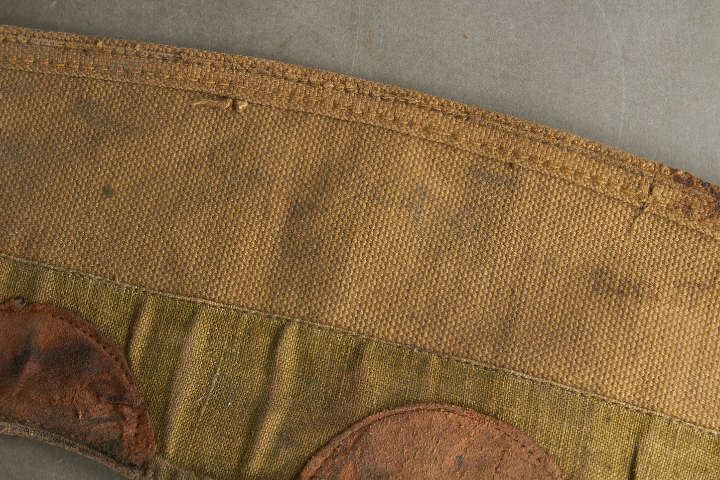 WW2 Engelske Gamacher fra 1944. Genbrugt i Danmark. Original.