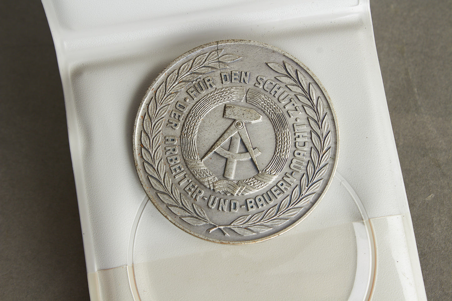 Østtysk DDR VA "Volksarmee" medaille. Original.