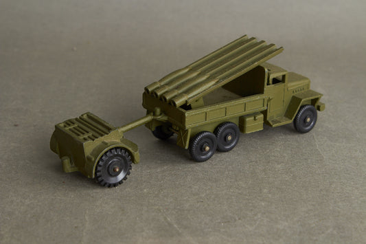 Østtysk DDR Legetøjs bil af et "Stalin-Orgel". Original.