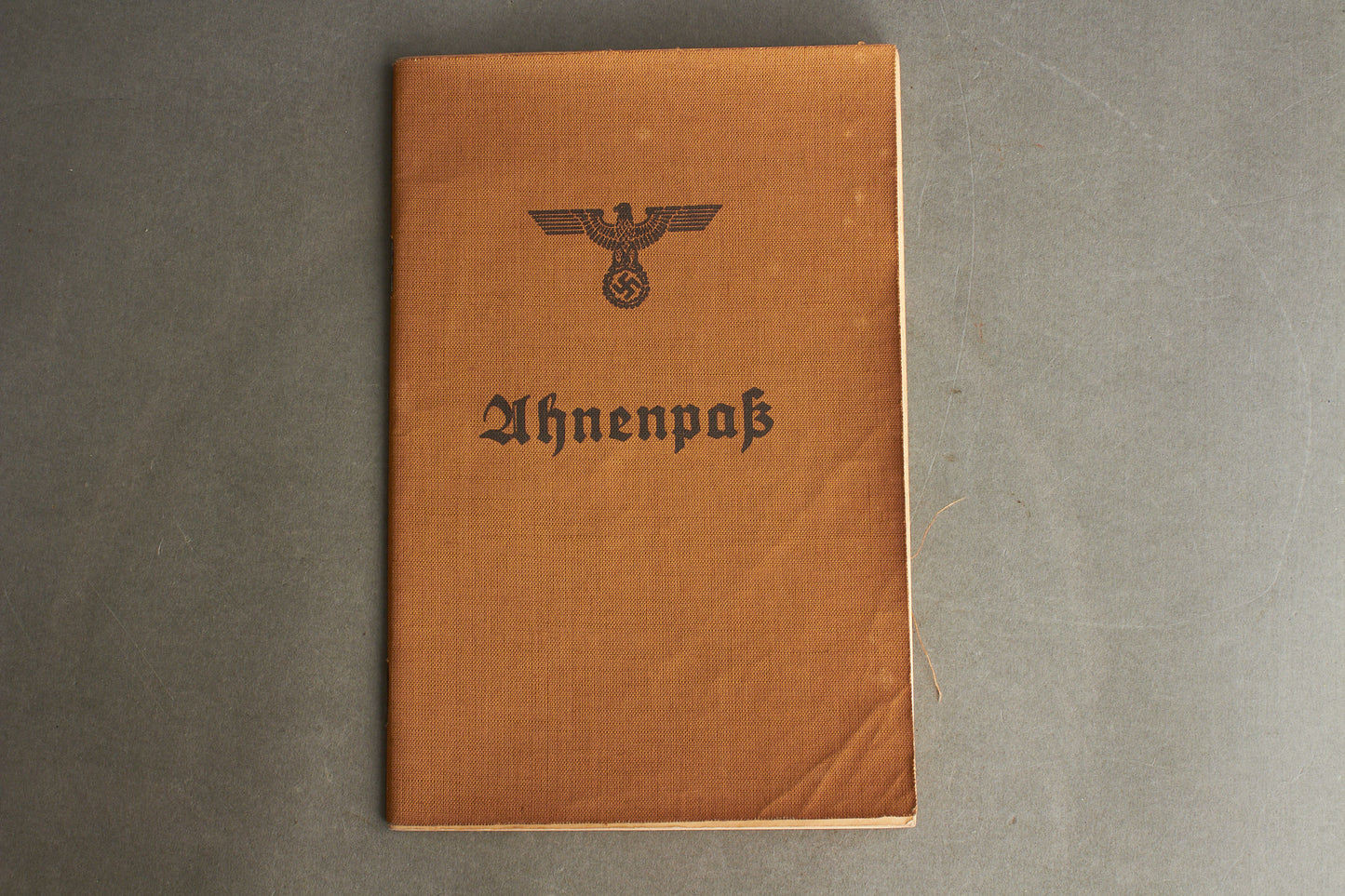 WW2 Tysk NSDAP "Ahnenpass" (Stamtavle pas). Original