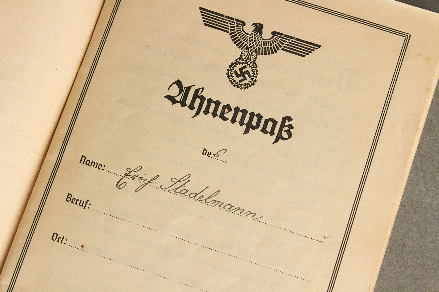 WW2 Tysk NSDAP "Ahnenpass" (Stamtavle pas). Original
