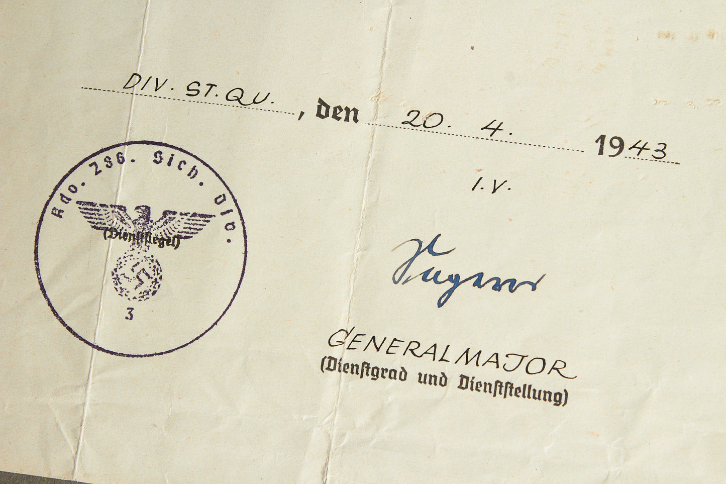 WW2 Tysk Urkunde (KVK m. Sværd) fra "Grenadier Regiment 931" (var i Danmark indtil 1943). Original.