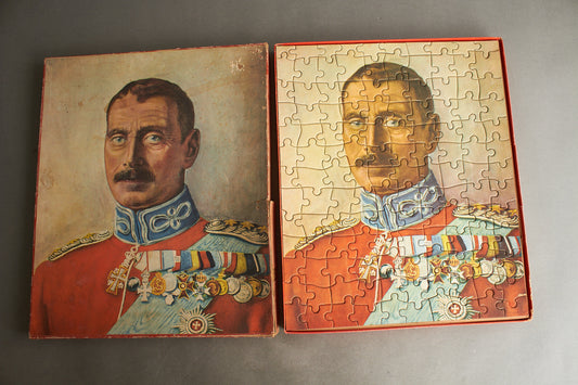 Dansk Kong Christian d. 10 Puslespil (komplet) i farver. Ses ikke tit. Original.