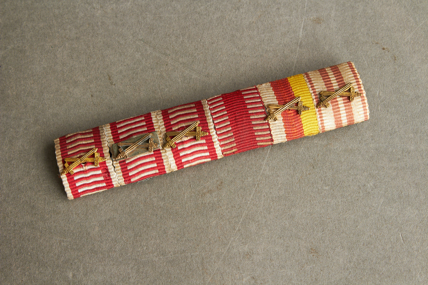 WW1 Tysk Spange. Stor, 6 bånd. Original.