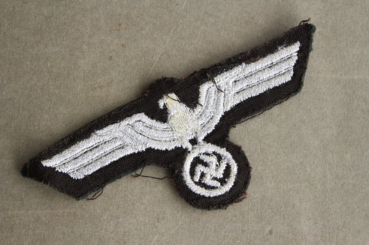 WW2 Tysk Wehrmacht Tidlig Brystørn. Har været påsyet uniform. Original.