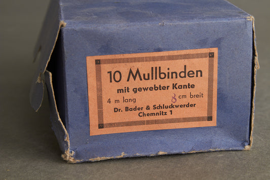 WW2 Tysk Æske med forbindinger. Original.