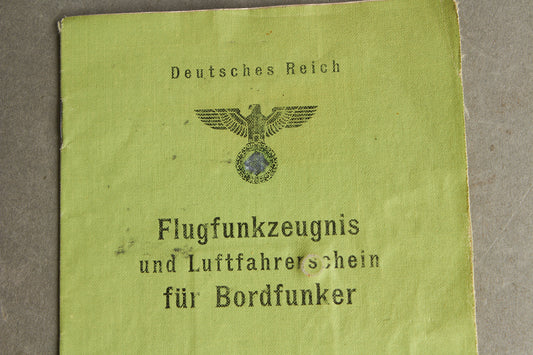 WW2 Tysk Luftwaffe "Flugfunkzeugniz und Luftfahrerschein für Bordfunker". Original.