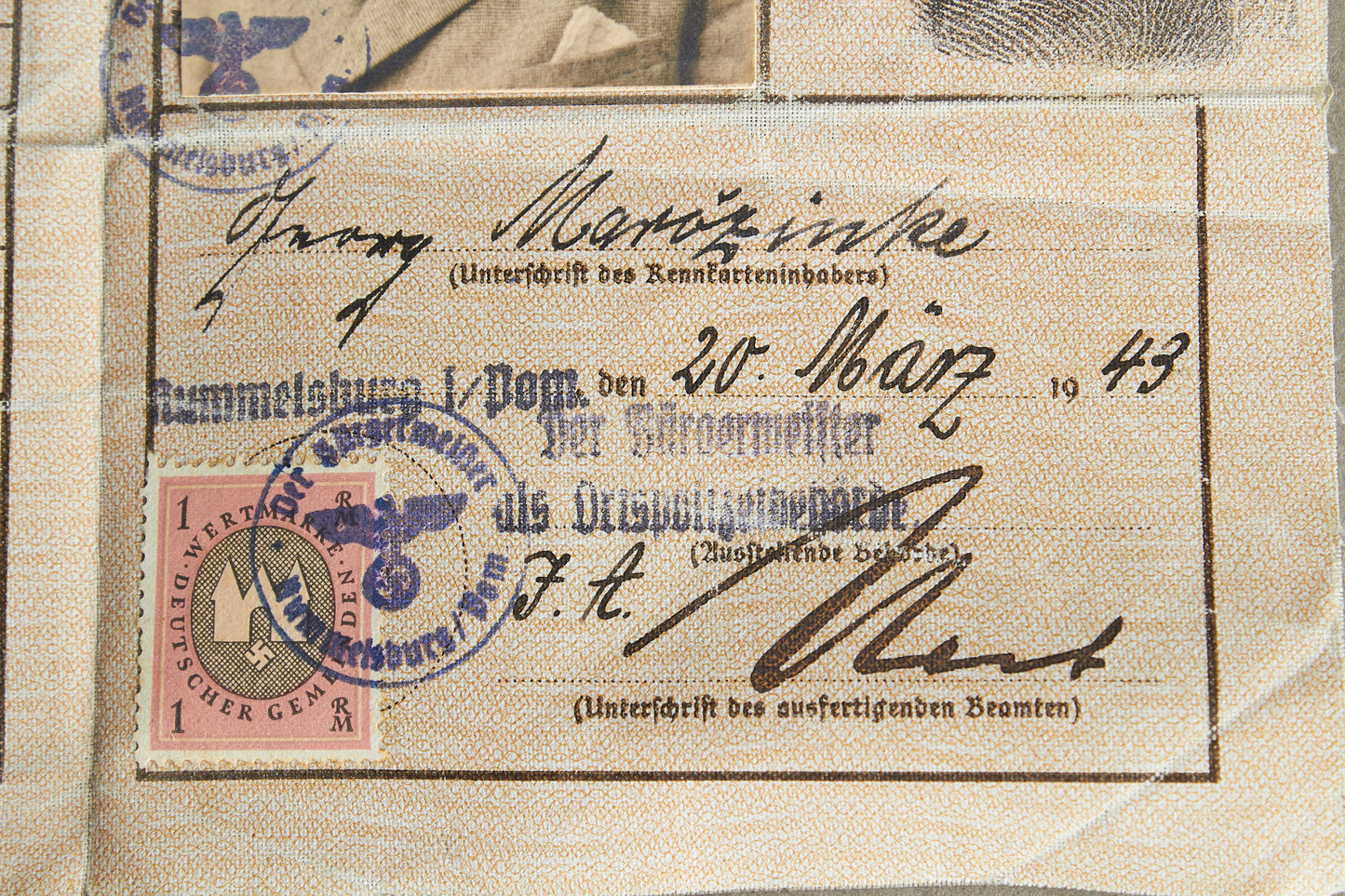 WW2 Tysk "Kennkarte". Pænt udfyldt. Original.