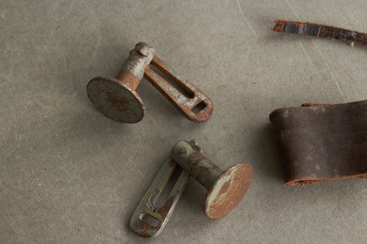 WW2 Tysk Reservedele til rygsæk / skulderremme. Original.