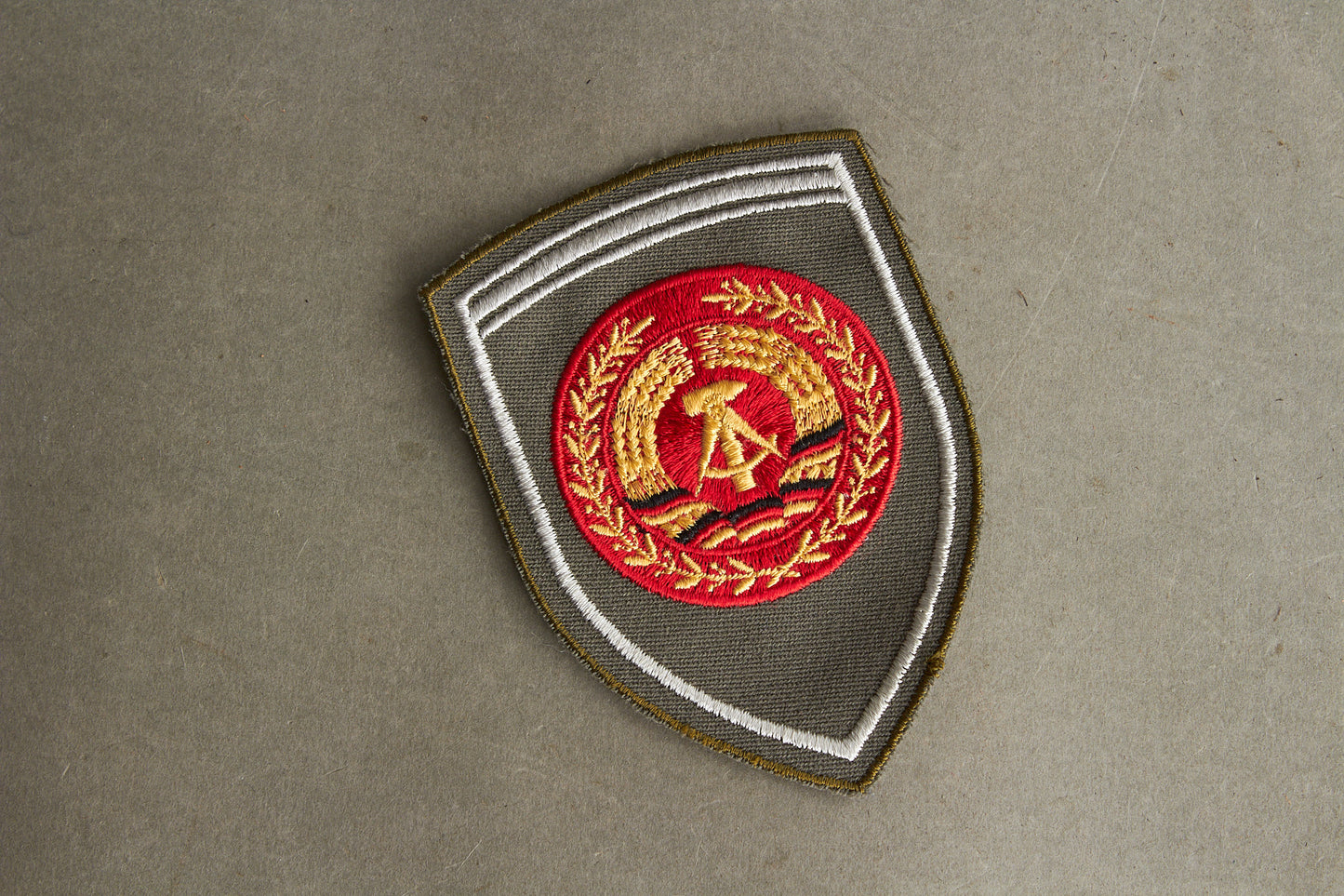 Østtysk DDR Ærmemærke. Original.