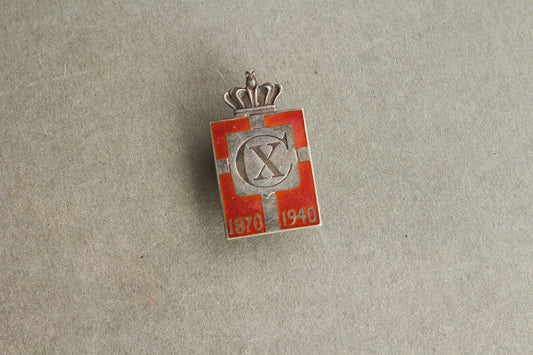 WW2 Dansk Georg Jensen Kongemærke i ægte sølv. Original.