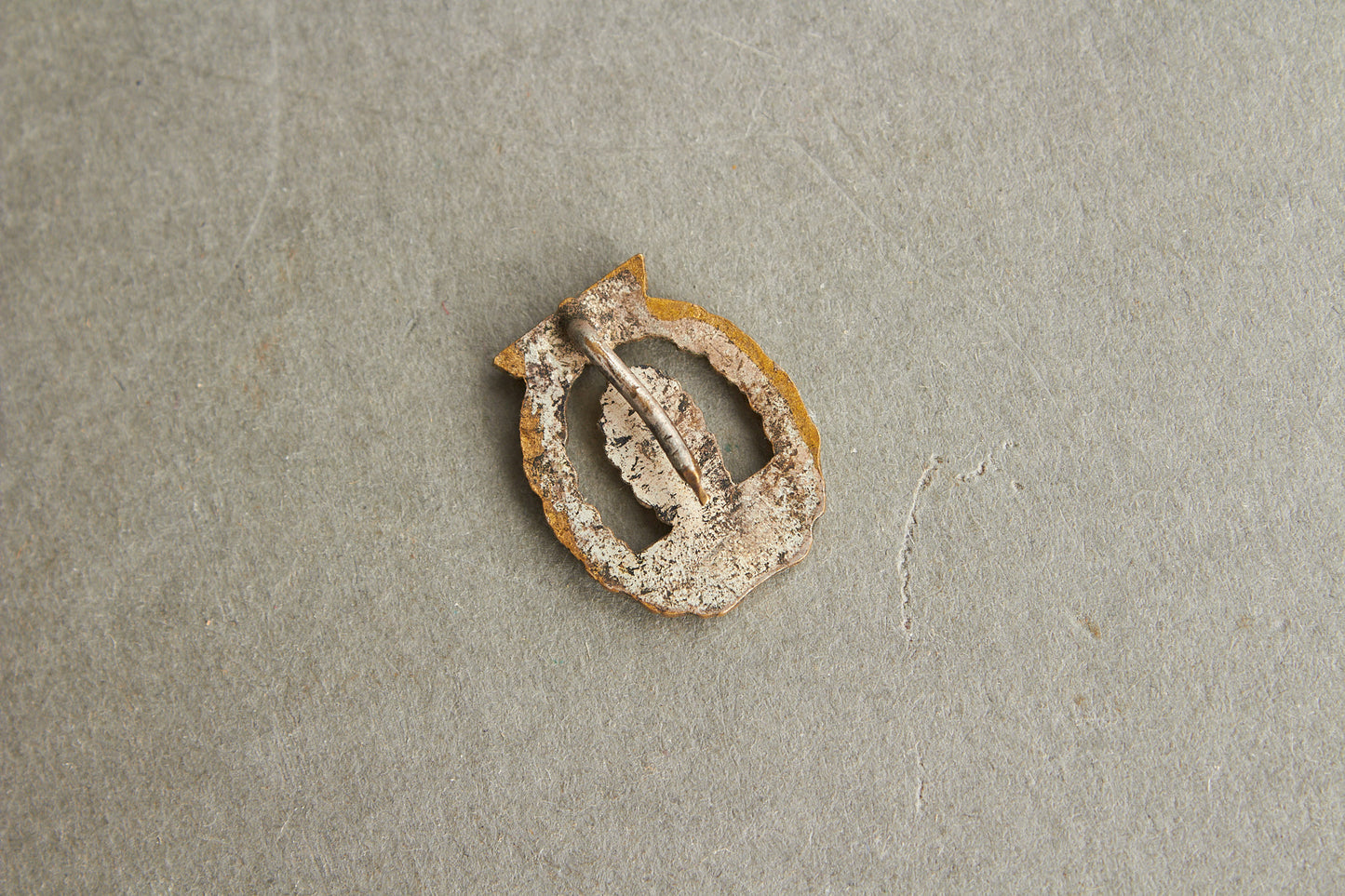 WW2 Tysk Kriegsmarine "Minensucher Kriegsabzeichen" Miniature. I Buntmetal. Original.