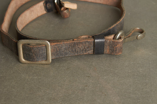 WW2 Tysk Politisk Skrårem. Knækket i den ene ende og hage skiftet. Original.