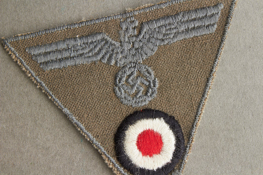 WW2 Tysk Wehrmacht M43 Kasketørn. Original.