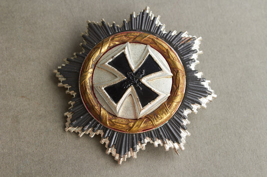 WW2 Tysk DKiG (Deutsches Kreuz in Gold) 1957-model. Original.