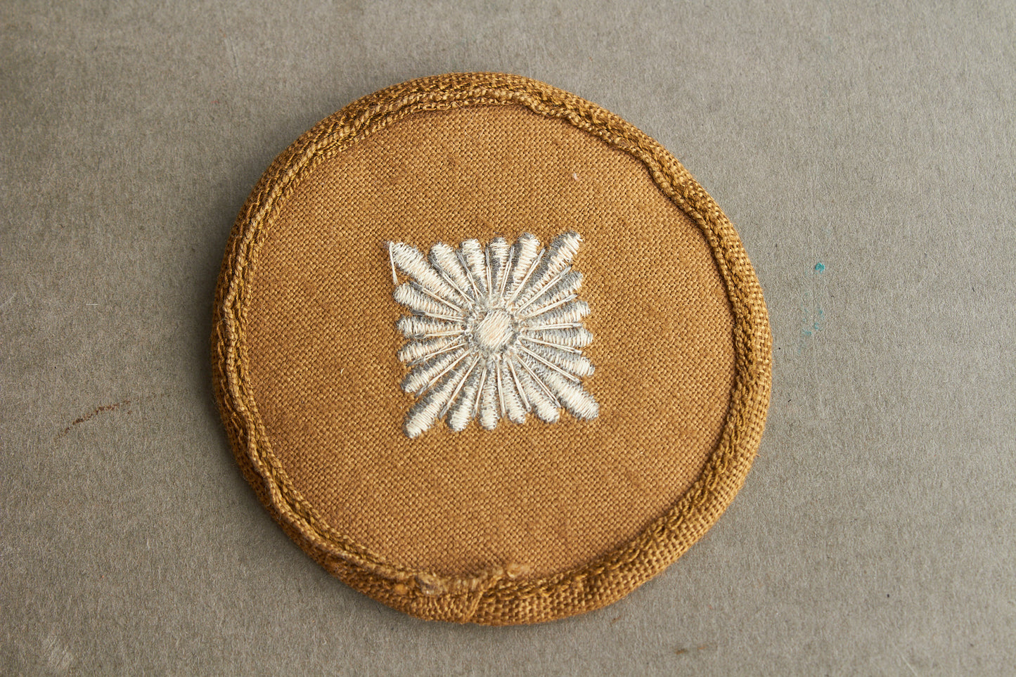 WW2 Tysk Wehrmacht "Oberschütze" Ærmemærke til Afrika/Südfront kampjakke. Original.