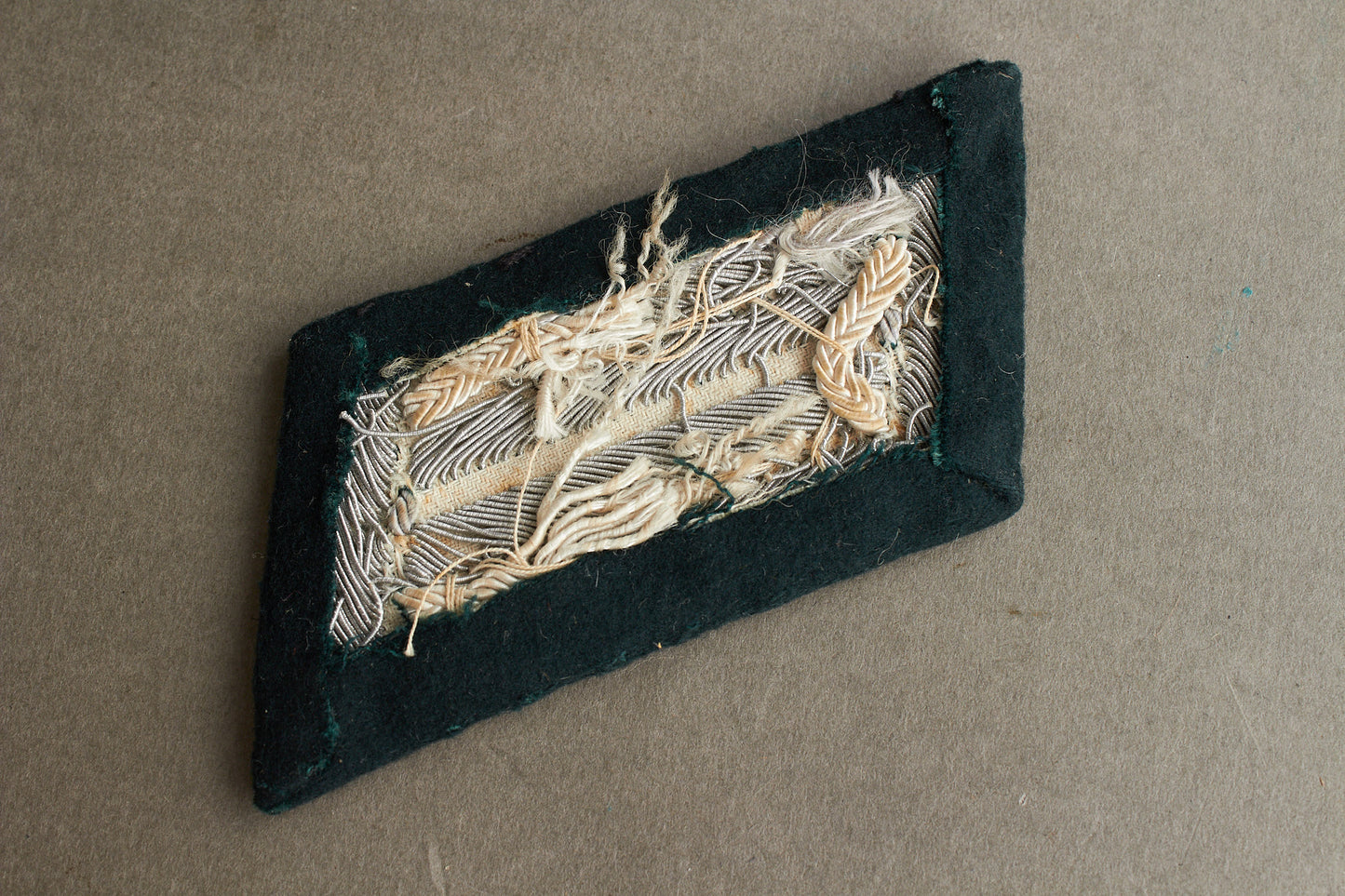 WW2 Tysk Wehrmacht Officer Kravespejl. Original.