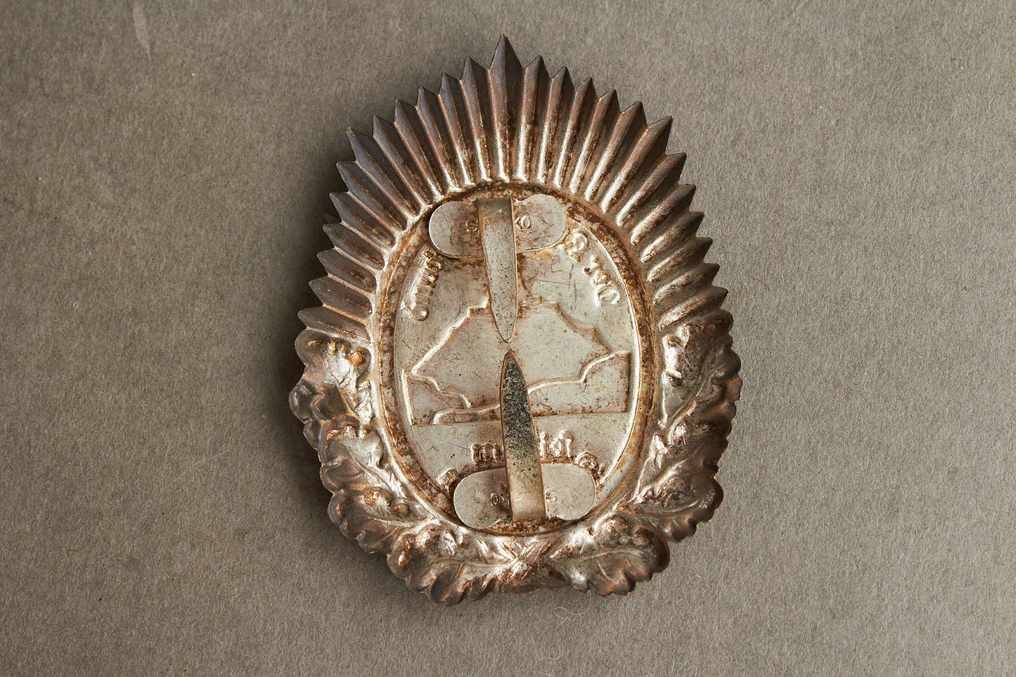 WW2 Tysk "Kyffhäuserbund" Kasket mærke. Med begge splitter. Original.