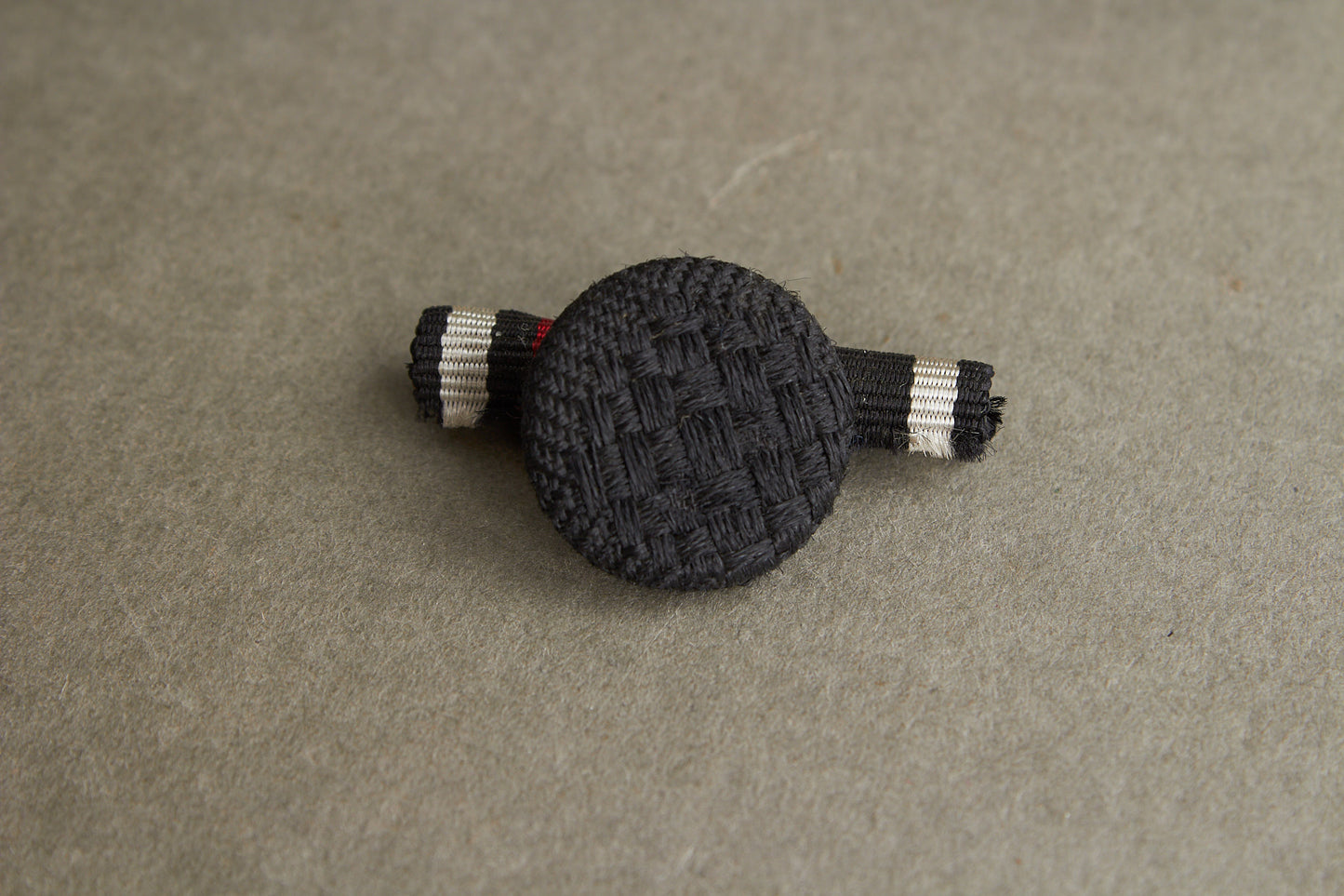 WW1/WW2 Tysk Knaphulspange. Original.