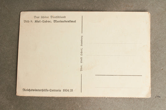 WW2 Tysk Kriegsmarine Postkort med "Marinedenkmal" Kiel. Original.