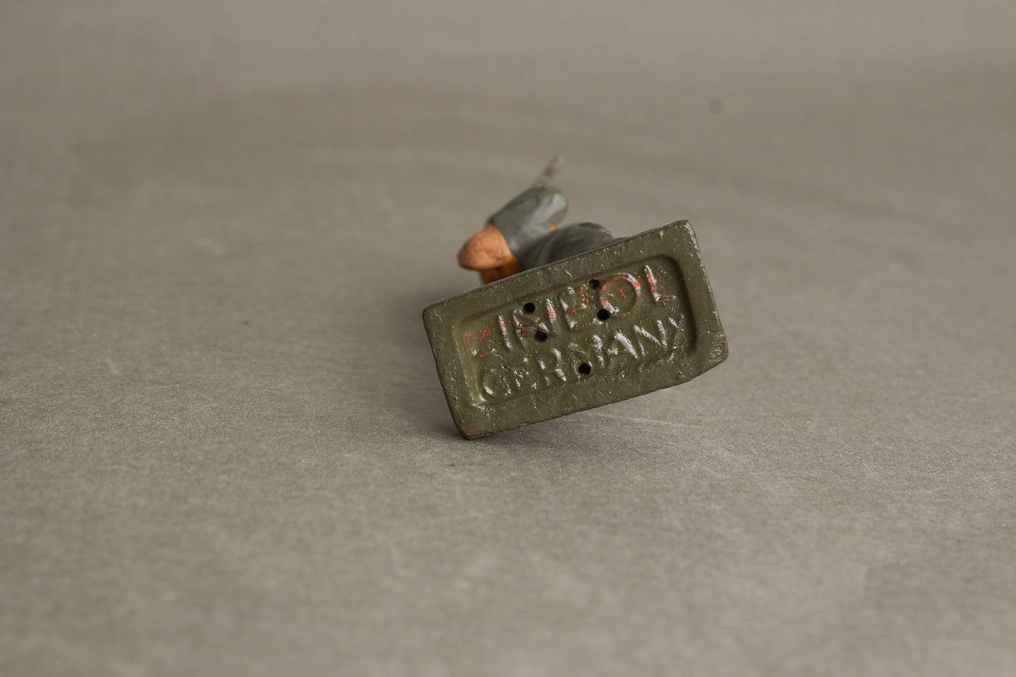 WW2 Tysk Lineol Legetøjssoldat. Original.