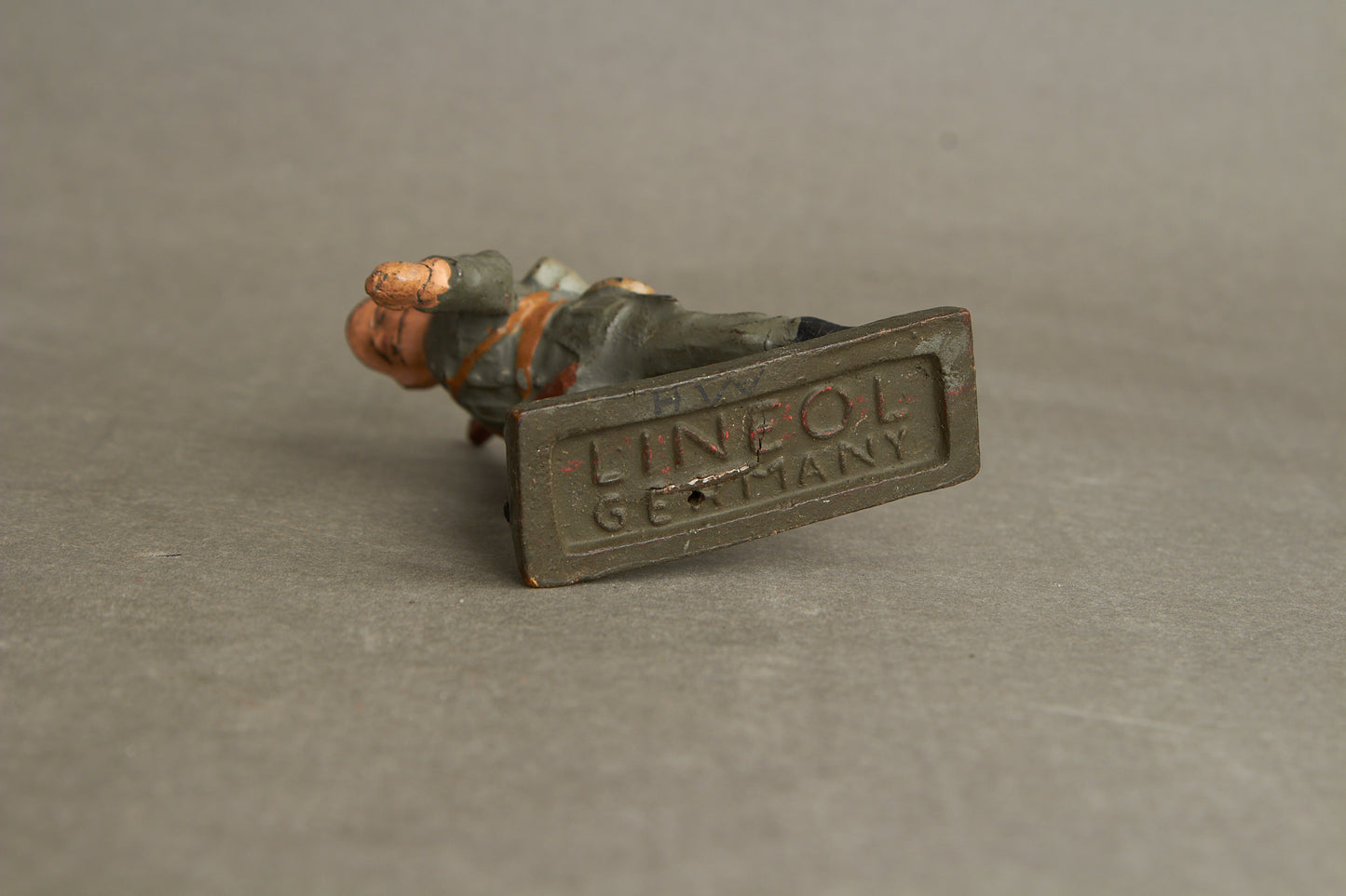 WW2 Tysk Lineol Legetøjssoldat. Original.