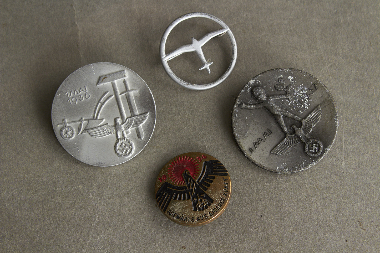 WW2 Tysk Blandet Lot Tinnies. Original.