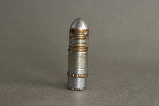 WW1/WW2 Tysk Lighter lavet som "Skyttegravs kunst", i form af en granat. Sjælden. Original.