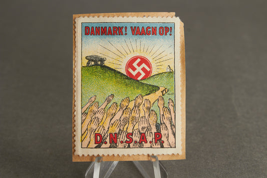 WW2 Dansk DNSAP "DANMARK! VAAGN OP!" Frimærke. Original.