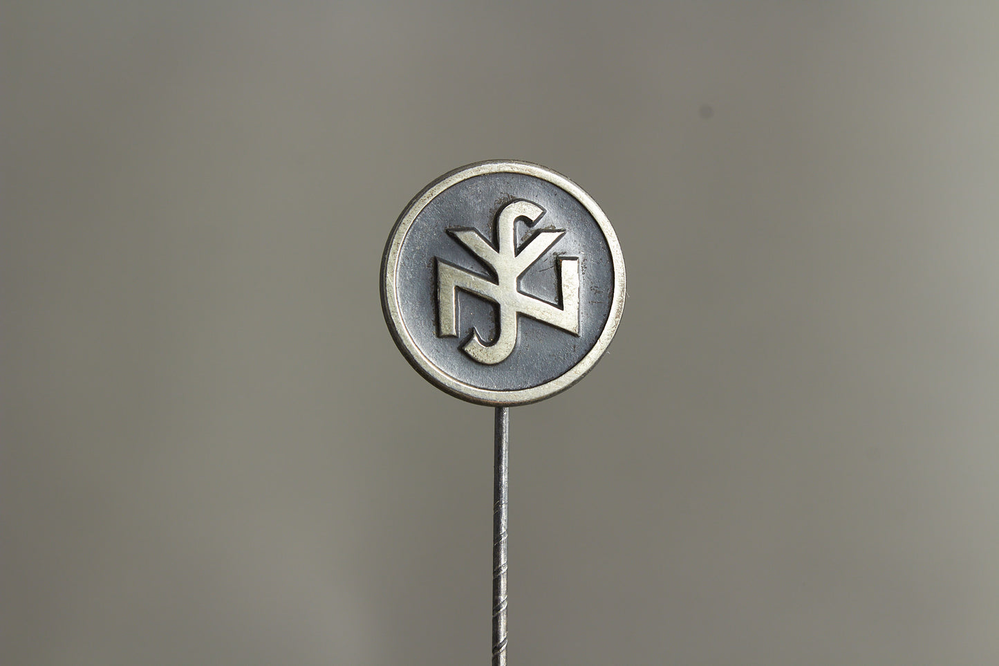WW2 Tysk NSV (Nationalsozialistische Volkswohlfahrt) Medlemspin. Original.